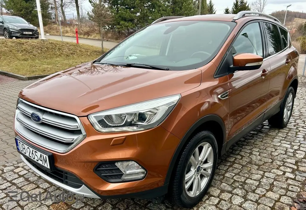 FORD Kuga 1.5 EcoBoost 2x4 Titanium