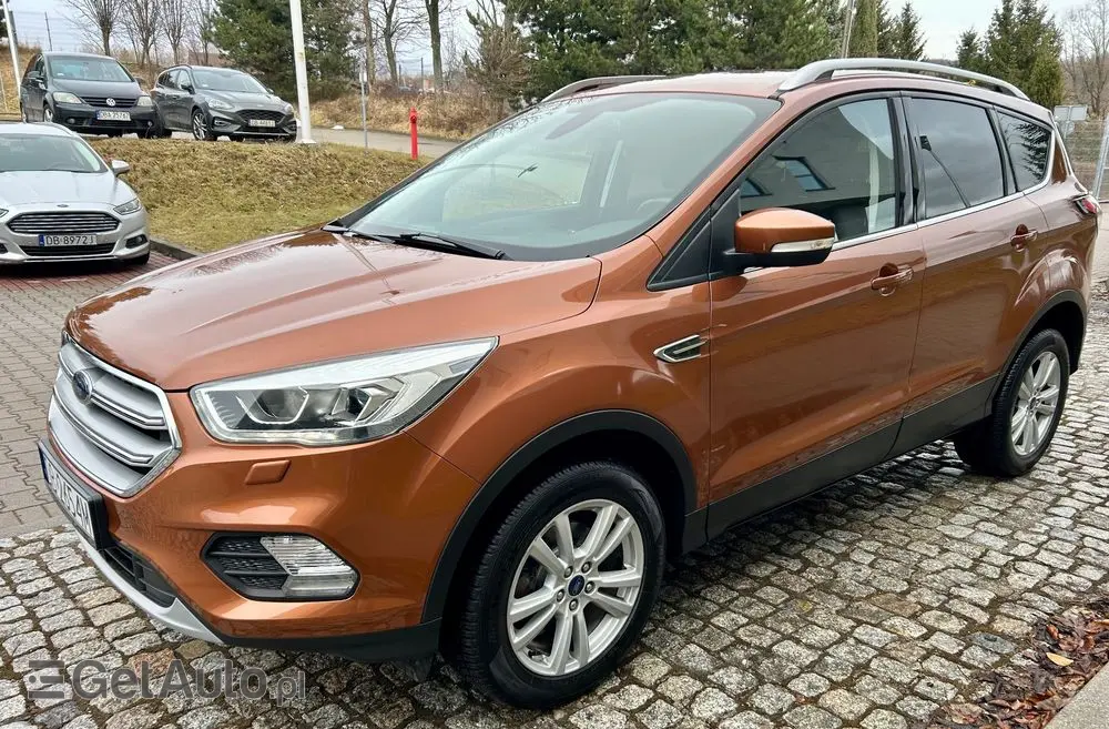 FORD Kuga 1.5 EcoBoost 2x4 Titanium