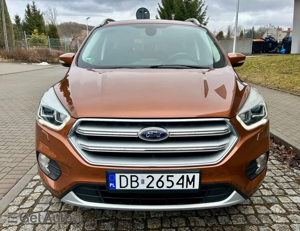 FORD Kuga 1.5 EcoBoost 2x4 Titanium