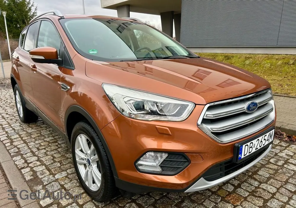 FORD Kuga 1.5 EcoBoost 2x4 Titanium