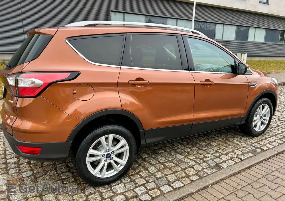 FORD Kuga 1.5 EcoBoost 2x4 Titanium