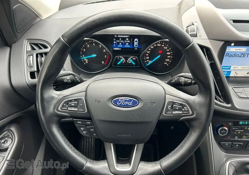 FORD Kuga 1.5 EcoBoost 2x4 Titanium