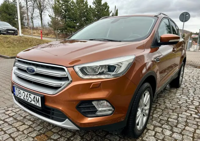 FORD Kuga 1.5 EcoBoost 2x4 Titanium