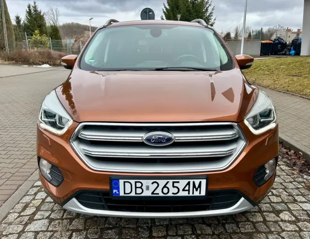 FORD Kuga 1.5 EcoBoost 2x4 Titanium