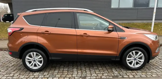 FORD Kuga 1.5 EcoBoost 2x4 Titanium
