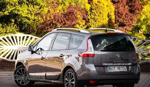 RENAULT Grand Scenic 