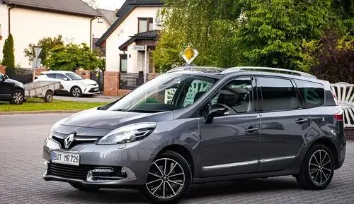 RENAULT Grand Scenic 