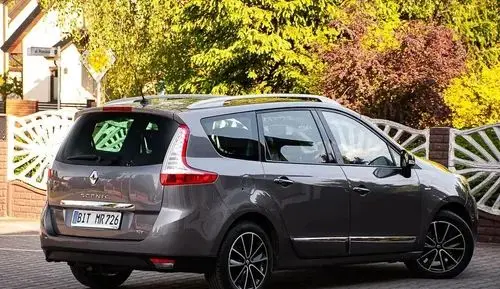 RENAULT Grand Scenic 