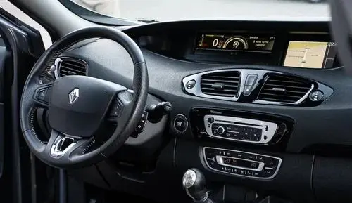 RENAULT Grand Scenic 