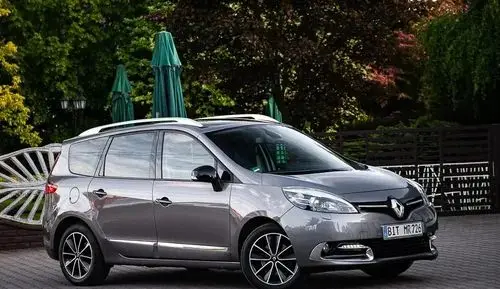 RENAULT Grand Scenic 