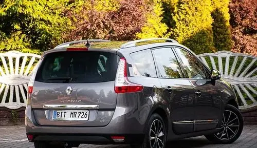 RENAULT Grand Scenic 