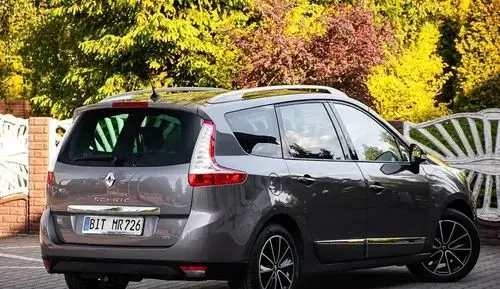 RENAULT Grand Scenic 