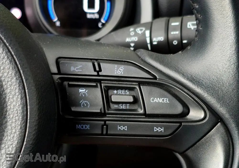 TOYOTA Yaris Hybrid 1.5 Comfort