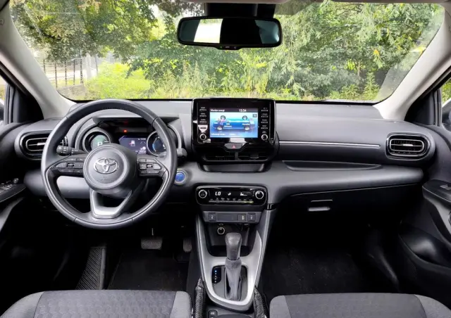 TOYOTA Yaris Hybrid 1.5 Comfort