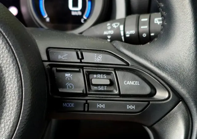 TOYOTA Yaris Hybrid 1.5 Comfort