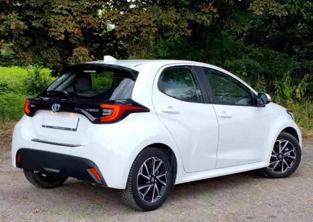 TOYOTA Yaris Hybrid 1.5 Comfort