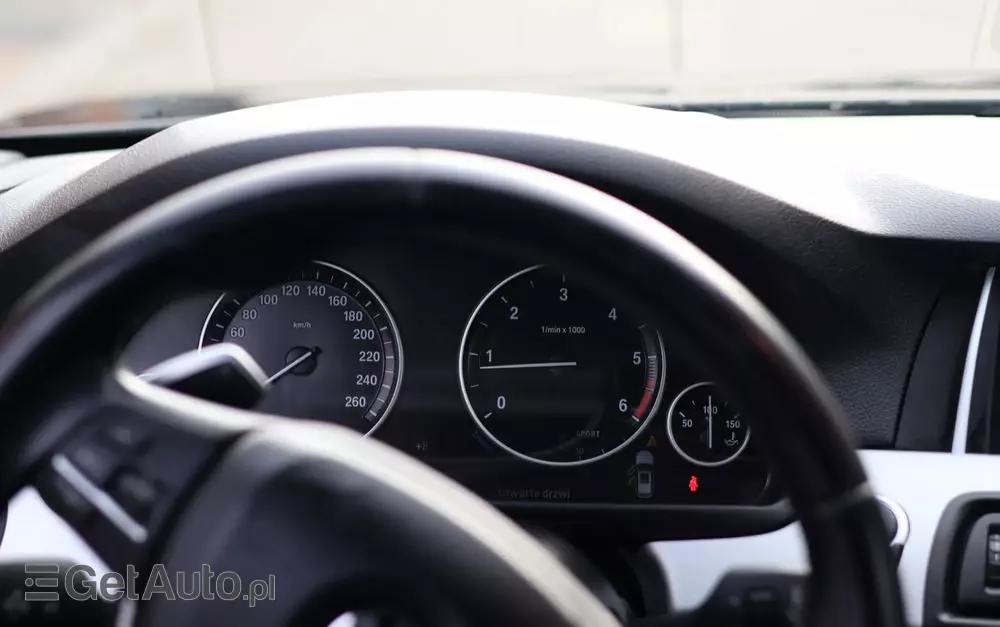 BMW Seria 5 525d xDrive Luxury Line