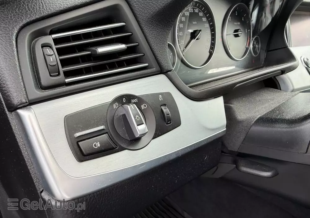 BMW Seria 5 525d xDrive Luxury Line