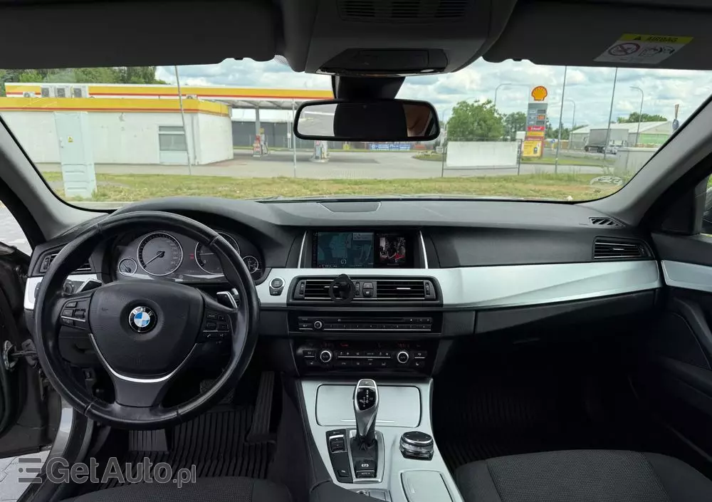 BMW Seria 5 525d xDrive Luxury Line
