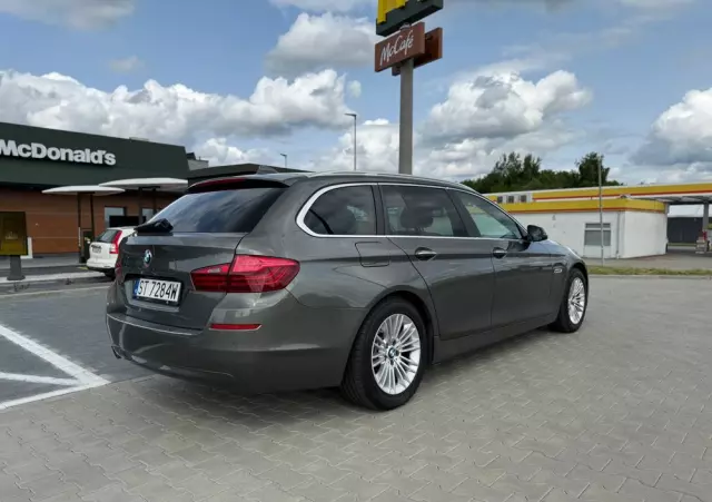 BMW Seria 5 525d xDrive Luxury Line