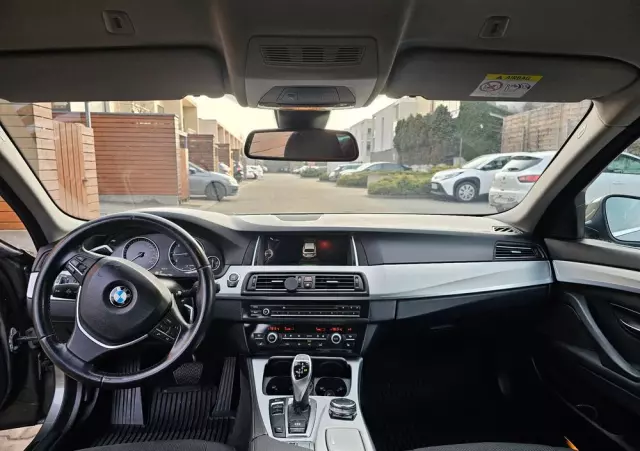 BMW Seria 5 525d xDrive Luxury Line