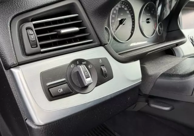 BMW Seria 5 525d xDrive Luxury Line