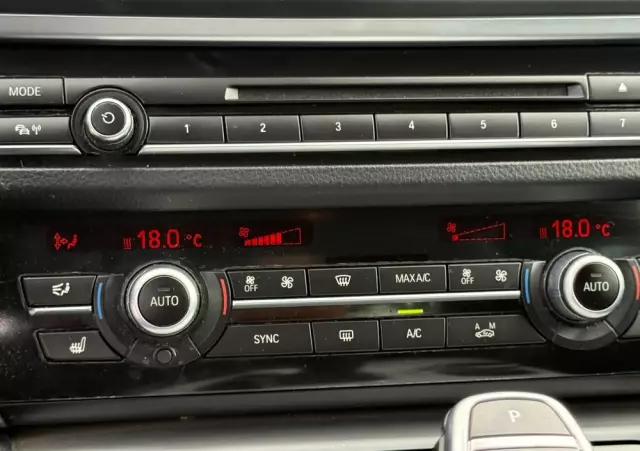 BMW Seria 5 525d xDrive Luxury Line