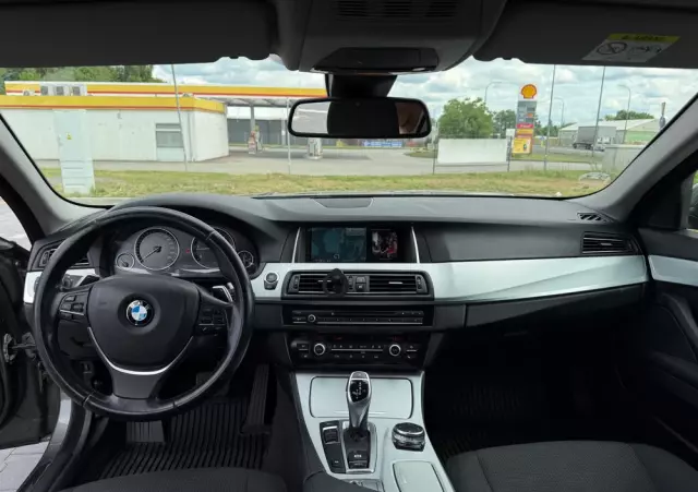 BMW Seria 5 525d xDrive Luxury Line
