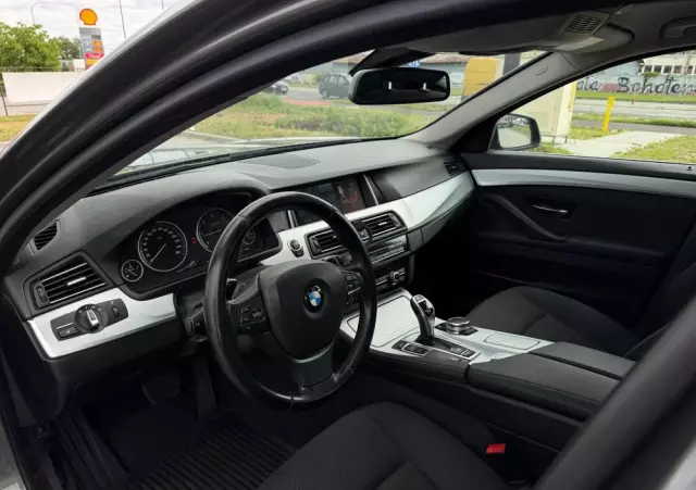 BMW Seria 5 525d xDrive Luxury Line