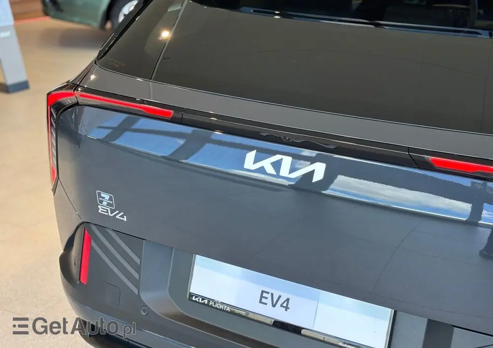 KIA EV4 