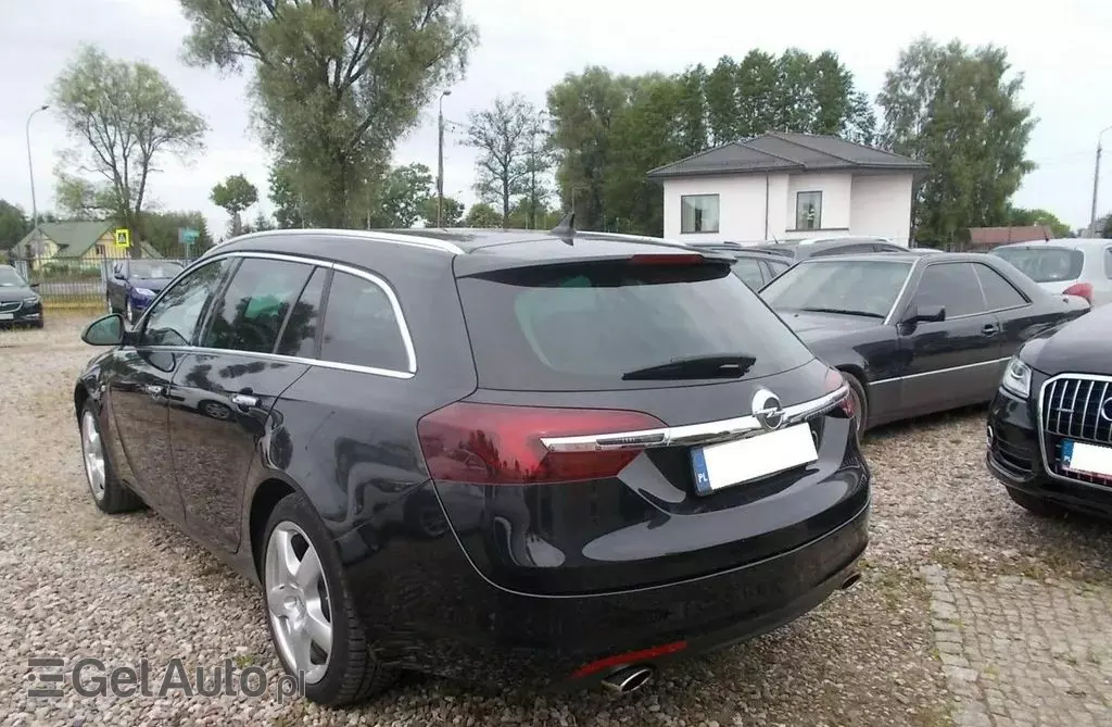 OPEL Insignia 
