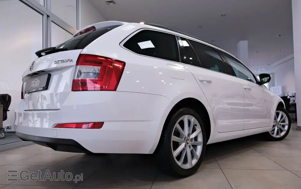 SKODA Octavia 1.6 TDI Elegance