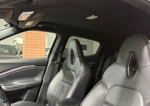 NISSAN Juke 1.6 Hybrid 4AMT Tekna