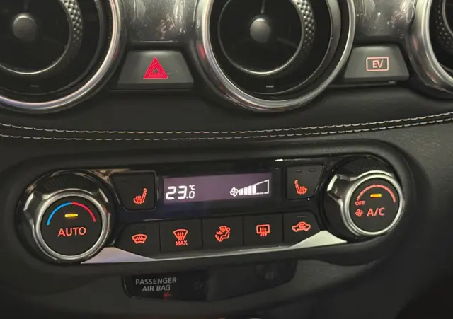 NISSAN Juke 1.6 Hybrid 4AMT Tekna