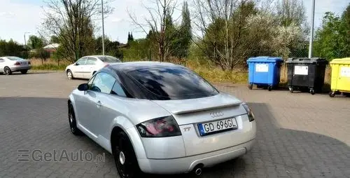 AUDI TT 