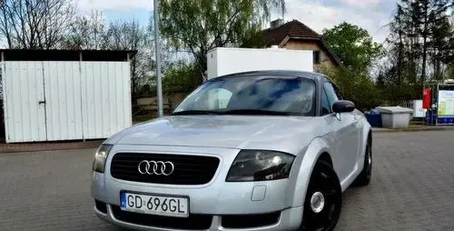 AUDI TT 
