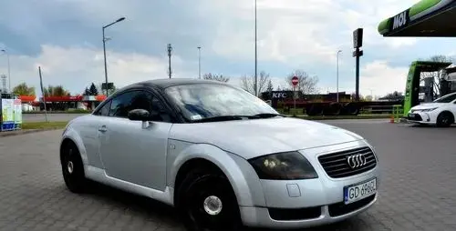 AUDI TT 