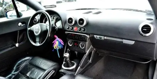 AUDI TT 