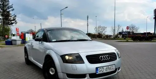 AUDI TT 