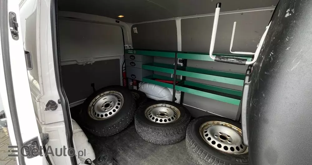 VOLKSWAGEN Transporter 