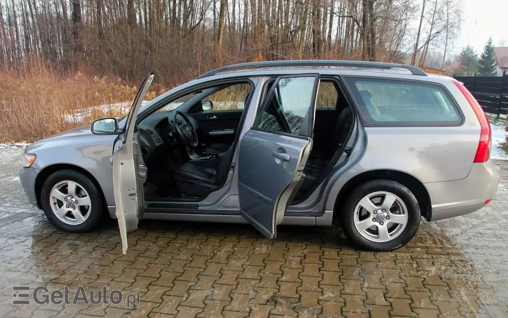 VOLVO V50 1.6D Momentum
