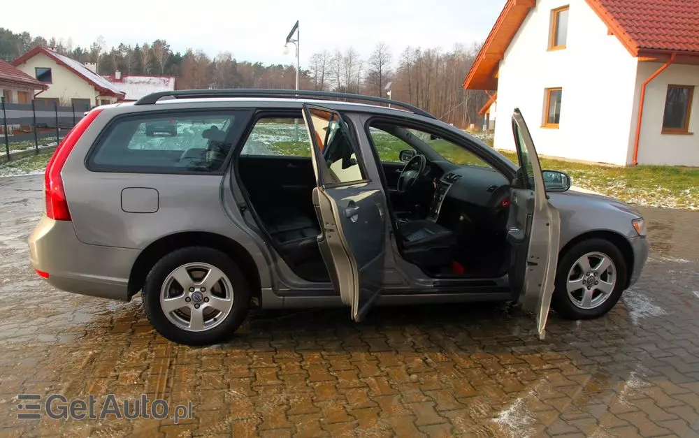 VOLVO V50 1.6D Momentum