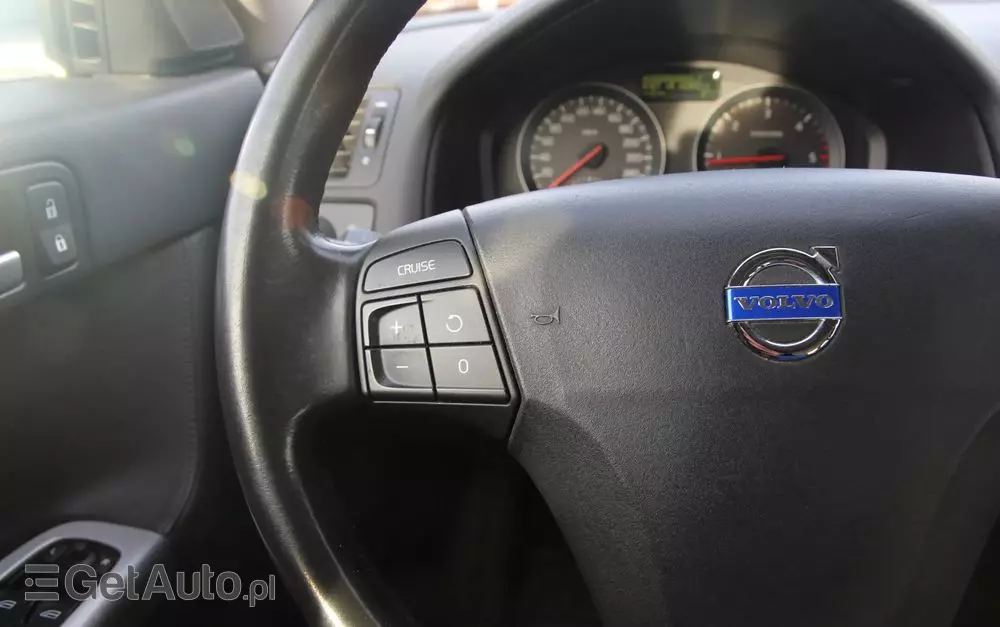 VOLVO V50 1.6D Momentum