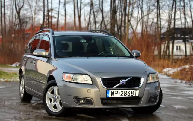 VOLVO V50 1.6D Momentum
