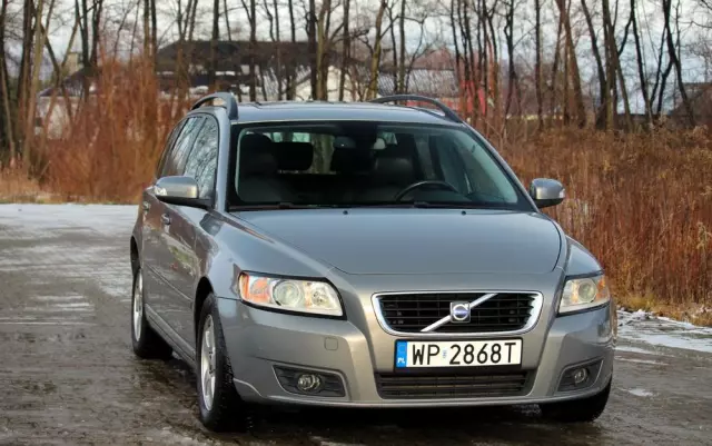 VOLVO V50 1.6D Momentum