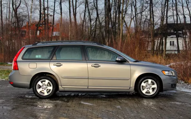 VOLVO V50 1.6D Momentum