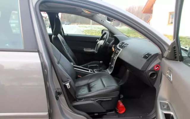 VOLVO V50 1.6D Momentum