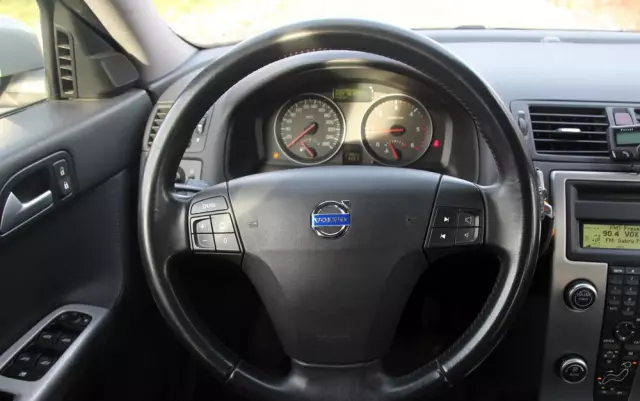 VOLVO V50 1.6D Momentum