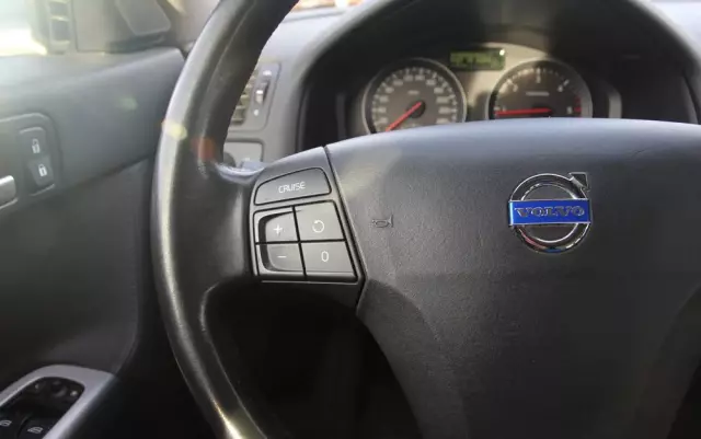 VOLVO V50 1.6D Momentum