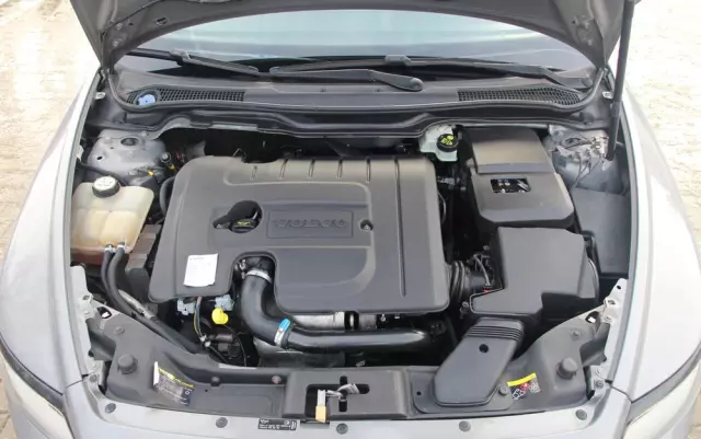 VOLVO V50 1.6D Momentum